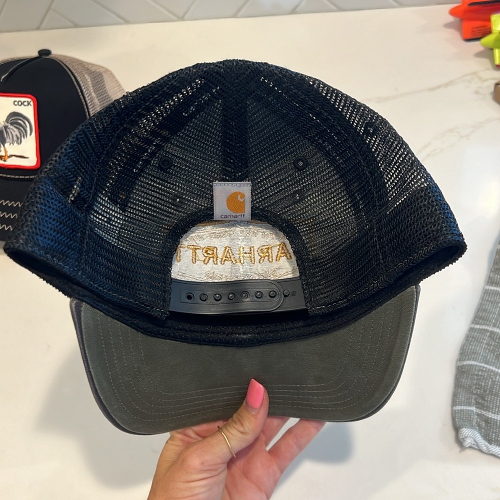 Carhartt hat - Picture 2 of 3